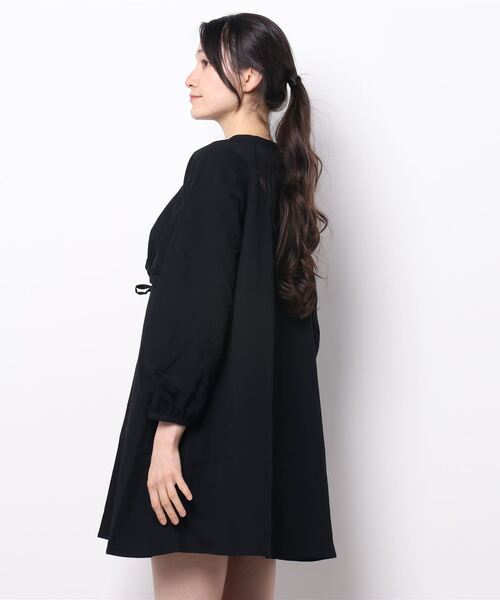 ehka sopo（エヘカソポ）の「ギャザーフラップシャツワンピース（シャツワンピース・レディース・ブラック/ベージュ/オフホワイト・ﾌﾘ-）」の4枚目の写真