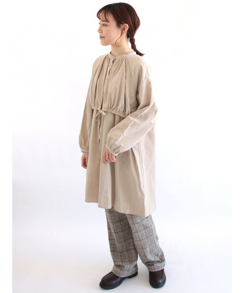 ehka sopo（エヘカソポ）の「ギャザーフラップシャツワンピース（シャツワンピース・レディース・ブラック/ベージュ/オフホワイト・ﾌﾘ-）」の6枚目の写真