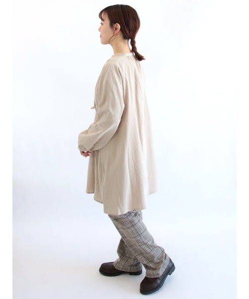 ehka sopo（エヘカソポ）の「ギャザーフラップシャツワンピース（シャツワンピース・レディース・ブラック/ベージュ/オフホワイト・ﾌﾘ-）」の8枚目の写真