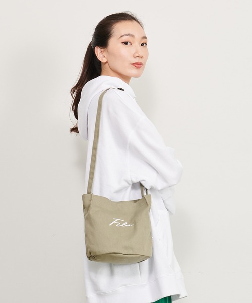 FILA(フィラ)の「FILA フィラ 筆記体 ブランド ロゴ 刺繍 キャンバス ミニ ショルダーバッグ(ショルダーバッグ・レディース・ブラック/ベージュ/オフホワイト/オリーブ・FREE)」の17枚目の写真