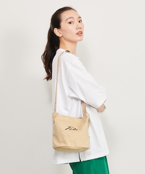 FILA(フィラ)の「FILA フィラ 筆記体 ブランド ロゴ 刺繍 キャンバス ミニ ショルダーバッグ(ショルダーバッグ・レディース・ブラック/ベージュ/オフホワイト/オリーブ・FREE)」の16枚目の写真