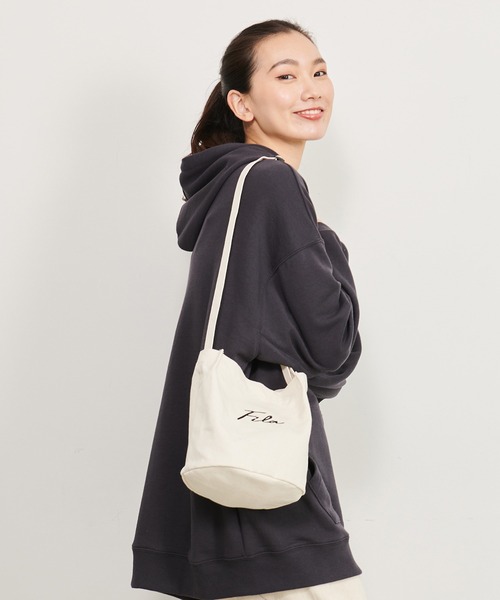 FILA(フィラ)の「FILA フィラ 筆記体 ブランド ロゴ 刺繍 キャンバス ミニ ショルダーバッグ(ショルダーバッグ・レディース・ブラック/ベージュ/オフホワイト/オリーブ・FREE)」の14枚目の写真