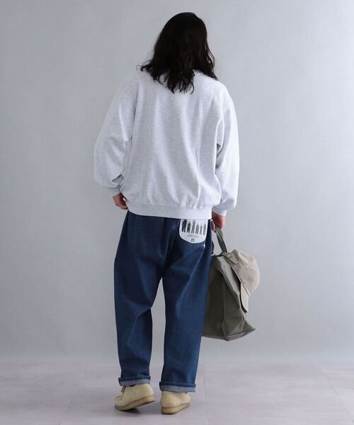 Russell Athletic（ラッセルアスレティック）の「【WEB限定/SHIPS別注】RUSSELL ATHLETIC: ビッグシルエット カレッジ プリント スウェット (トレーナー) 22SS（スウェット・メンズ・オフホワイト/グレー/ライトグレー/グリーン/ベージュ・MEDIUM/SMALL/LARGE/X-LARGE）」の13枚目の写真