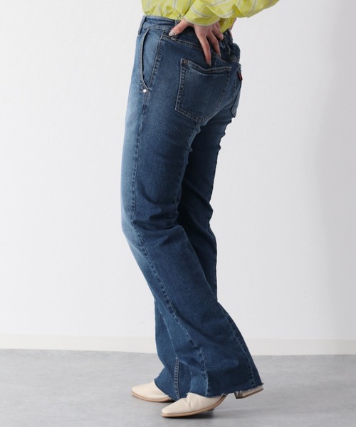 cepo（セポ）の「ビューティーフレアーデニムパンツ（デニムパンツ・レディース・ブルー系2/ブルー系3/ブラック/ネイビー・S/M/L）」の6枚目の写真