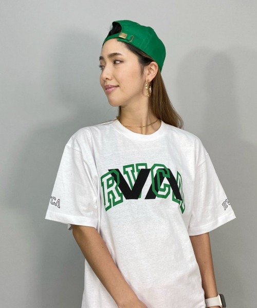RVCA（ルーカ）の「【ZOZOタウン限定アイテム】RVCA/ルーカ  ビッグシルエット  カレッジ風ビッグロゴTシャツ  BC043-P02（Tシャツ/カットソー・レディース・ホワイト/ブラック/ネイビー/グリーン・M/L）」の6枚目の写真