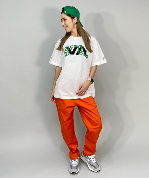 RVCA（ルーカ）の「【ZOZOタウン限定アイテム】RVCA/ルーカ  ビッグシルエット  カレッジ風ビッグロゴTシャツ  BC043-P02（Tシャツ/カットソー・レディース・ホワイト/ブラック/ネイビー/グリーン・M/L）」の8枚目の写真
