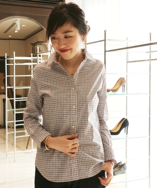 Spick & Span（スピックアンドスパン）の「サキゾメチェック レギュラーシャツ。（シャツ/ブラウス・レディース・ホワイト/レッド/レッド系その他/イエロー・FREE）」の2枚目の写真