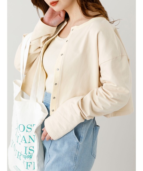 SLURR(スラ―)の「リングドットボタンショート丈プルオーバー(カーディガン/ボレロ・レディース・ベージュ/チャコールグレー/アイボリー・FREE)」の7枚目の写真