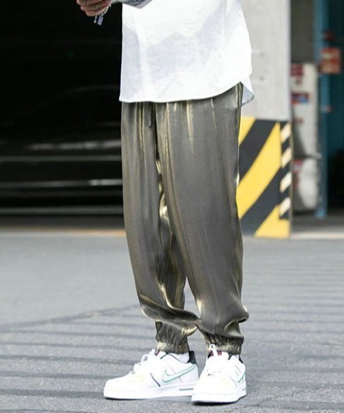 WARAIJOGO(ワライジョウゴ)の「【WARAIJOGO】光沢ルーズハーレムパンツ(NEZ)(その他パンツ・レディース・パープル/レッド/ブルー/ブラック×ゴールド・LARGE/X-LARGE)」の8枚目の写真