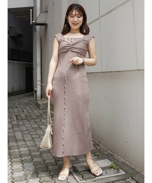 MERCURYDUO（マーキュリーデュオ）の「レイヤード風メロウニットワンピース（ワンピース・レディース・ブラック/ベージュ・FREE）」の3枚目の写真