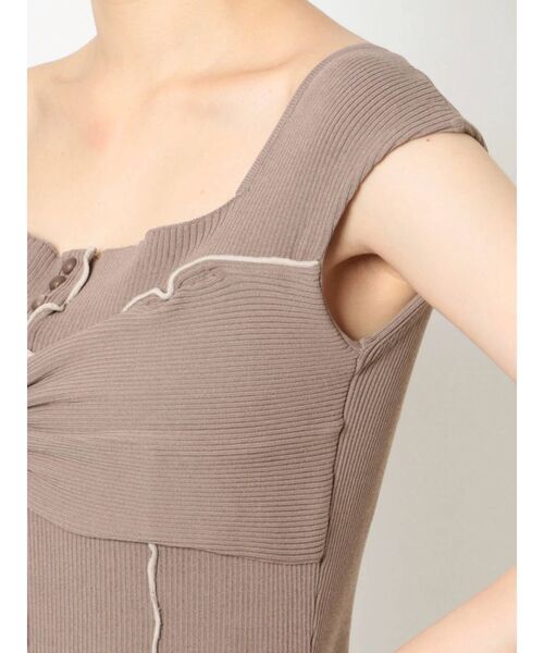 MERCURYDUO（マーキュリーデュオ）の「レイヤード風メロウニットワンピース（ワンピース・レディース・ブラック/ベージュ・FREE）」の11枚目の写真