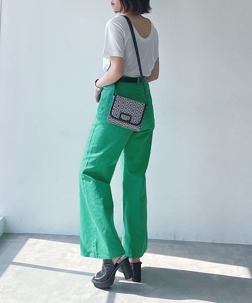 PAGEBOY(ページボーイ)の「カラーデニムワイドパンツ(デニムパンツ・レディース・コーラルピンク/ブラック/グリーン系その他/インディゴブルー・25inch/26inch)」の9枚目の写真