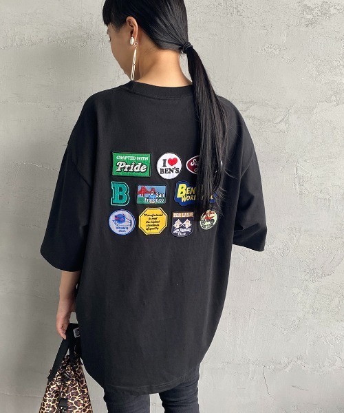 BEN DAVIS（ベンデイビス）の「[BEN DAVIS/ベンデイビス] トラベルパッチ バックワッペンTシャツ（Tシャツ/カットソー・レディース・ホワイト/ブラック/グリーン・M/L/XL）」の3枚目の写真