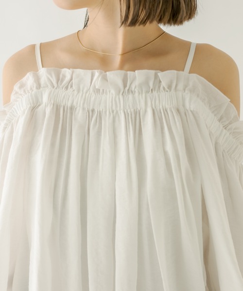 mystic(ミスティック)の「オフショルフリルブラウス(シャツ/ブラウス・レディース・ブラック/オフホワイト/ブルー・FREE)」の22枚目の写真