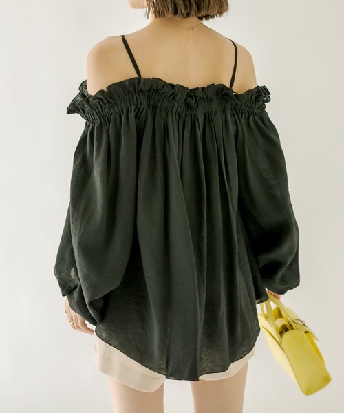 mystic(ミスティック)の「オフショルフリルブラウス(シャツ/ブラウス・レディース・ブラック/オフホワイト/ブルー・FREE)」の17枚目の写真