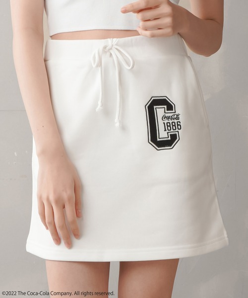 Coca Cola（コカコーラ）の「【Coca-Cola/コカ・コーラ】スウェットミニスカート（スカート・レディース・ホワイト/ブラック/レッド/サックスブルー・ONESIZE）」の11枚目の写真