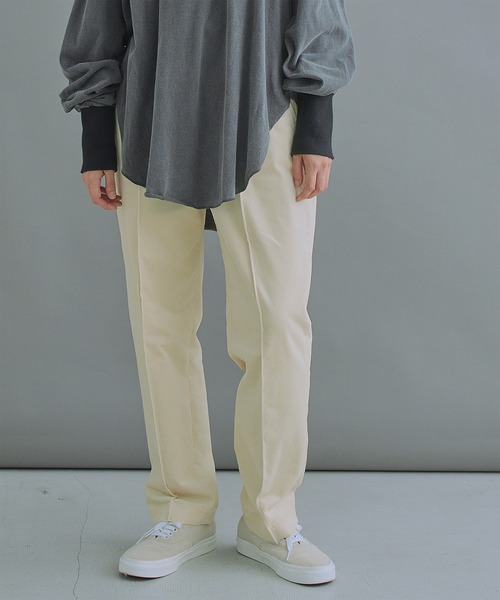 kha:ki(カーキ)の「「KHA:KI / カーキ」1-TUCK CORD TROUSERS(その他パンツ・レディース・ベージュ/ブルー/アイボリー・1/2)」の14枚目の写真