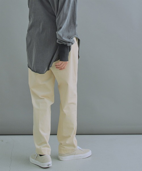 kha:ki(カーキ)の「「KHA:KI / カーキ」1-TUCK CORD TROUSERS(その他パンツ・レディース・ベージュ/ブルー/アイボリー・1/2)」の9枚目の写真