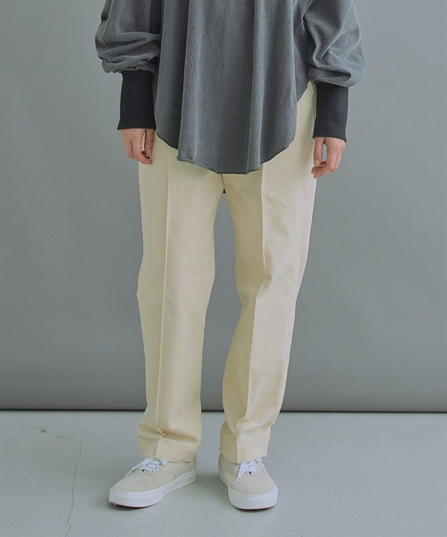 kha:ki(カーキ)の「「KHA:KI / カーキ」1-TUCK CORD TROUSERS(その他パンツ・レディース・ベージュ/ブルー/アイボリー・1/2)」の18枚目の写真