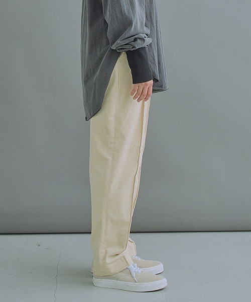 kha:ki(カーキ)の「「KHA:KI / カーキ」1-TUCK CORD TROUSERS(その他パンツ・レディース・ベージュ/ブルー/アイボリー・1/2)」の6枚目の写真