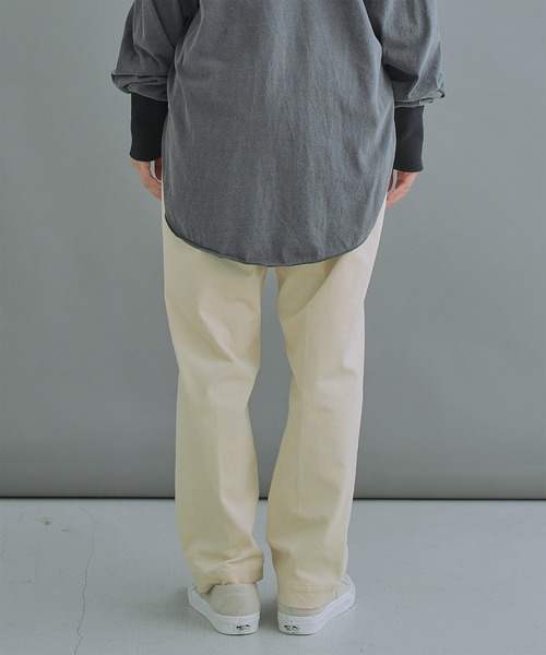 kha:ki(カーキ)の「「KHA:KI / カーキ」1-TUCK CORD TROUSERS(その他パンツ・レディース・ベージュ/ブルー/アイボリー・1/2)」の21枚目の写真
