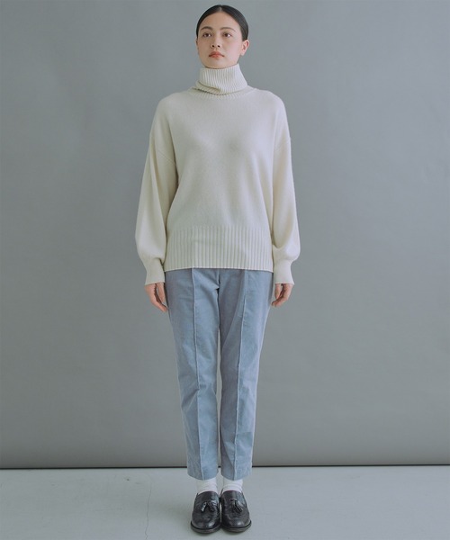 kha:ki(カーキ)の「「KHA:KI / カーキ」1-TUCK CORD TROUSERS(その他パンツ・レディース・ベージュ/ブルー/アイボリー・1/2)」の15枚目の写真