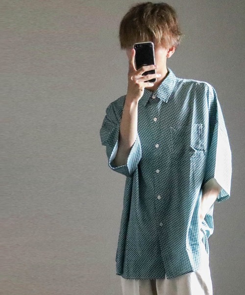 Ritzy（リッツィー）の「ポリ総柄プリント ドロップショルダーSSシャツ（シャツ/ブラウス・メンズ・ホワイト/ブラック/ベージュ/ブラウン/サックスブルー/イエロー/グリーン/ブラック系その他/ベージュ系その他/ブルー系その他・LARGE/MEDIUM/X-LARGE）」の7枚目の写真