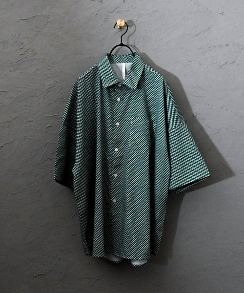 Ritzy（リッツィー）の「ポリ総柄プリント ドロップショルダーSSシャツ（シャツ/ブラウス・メンズ・ホワイト/ブラック/ベージュ/ブラウン/サックスブルー/イエロー/グリーン/ブラック系その他/ベージュ系その他/ブルー系その他・LARGE/MEDIUM/X-LARGE）」の11枚目の写真