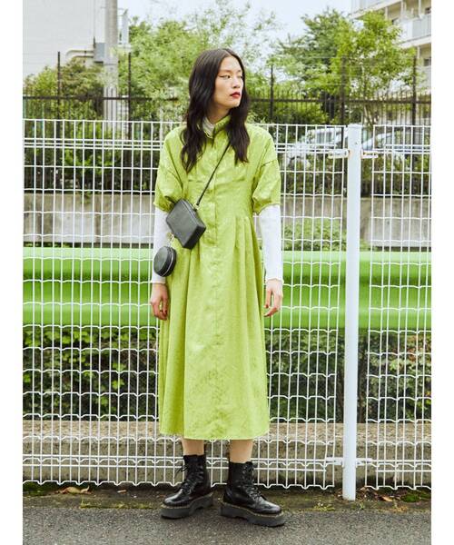 jouetie（ジュエティ）の「スタンドカラーウエストタック