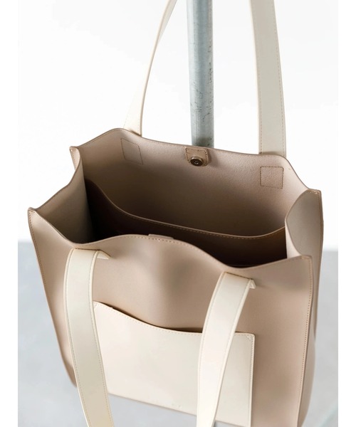 koe（コエ）の「フロントポケットスクエアトート*（トートバッグ・レディース・チャコールグレー/ブラック/グリーン/アイボリー/グレイッシュベージュ・FREE）」の15枚目の写真