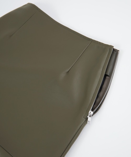 UR'S(ユアーズ)の「サイドスリットファスナーレザースカート(スカート・レディース・カーキ/ブラック/ベージュ・S/L/M)」の13枚目の写真