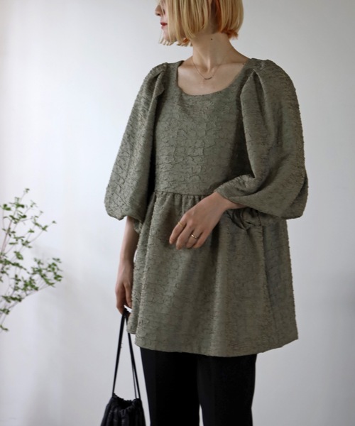 UNFIELD(アンフィールド)の「【UNFIELD】ふくれジャガードチュニック(チュニック・レディース・ブラック/グリーン・FREE)」の1枚目の写真