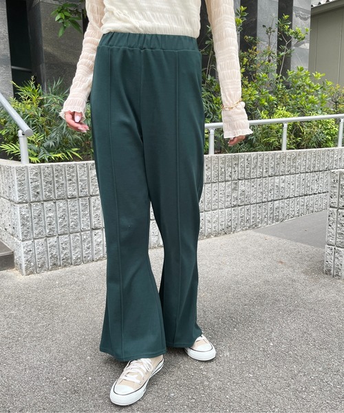 Meli rich（メリーリッチ）の「軽やかな穿き心地。ストレッチセンタータックパンツ（スラックス・レディース・グレイッシュベージュ/イエロー/ダークグリーン/モカ/ブラック・MEDIUM/SMALL）」の5枚目の写真