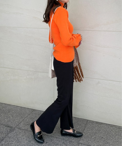 Meli rich（メリーリッチ）の「軽やかな穿き心地。ストレッチセンタータックパンツ（スラックス・レディース・グレイッシュベージュ/イエロー/ダークグリーン/モカ/ブラック・MEDIUM/SMALL）」の11枚目の写真