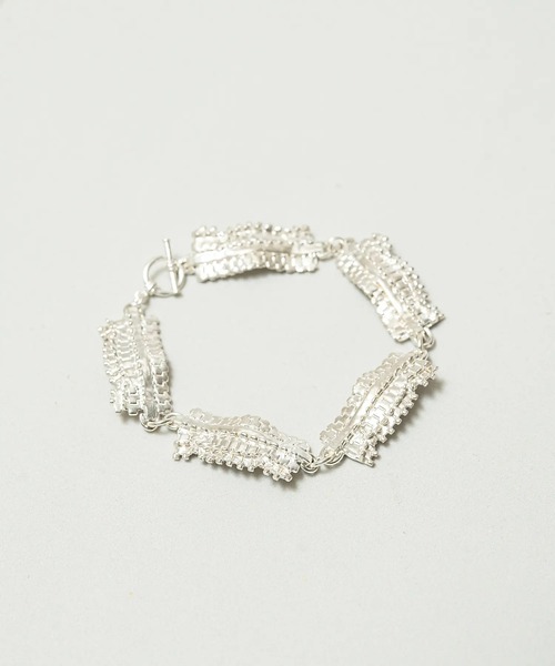 HERGO（ハーゴ）の「HERGO ハーゴ / BRACELET SV925 -caterpillar-【HERGO×ISAJI YUGO】 シルバー925ブレスレット/ untitled12（ブレスレット・メンズ・シルバー・FREE）」の2枚目の写真
