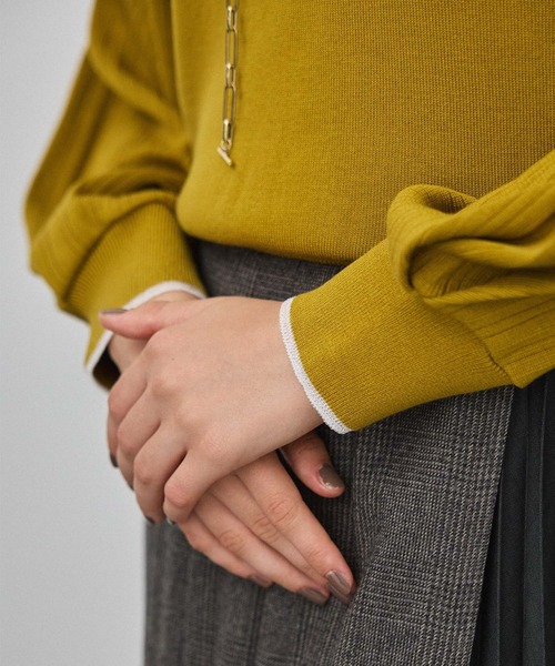 PUBLIC TOKYO（パブリックトウキョウ）の「3シーズンプリーツボリュームスリーブニット/ウォッシャブル（ニット/セーター・レディース・アイボリー/マスタード/バーガンディー・FREE）」の17枚目の写真