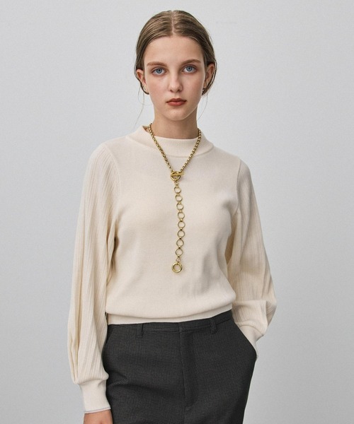 PUBLIC TOKYO（パブリックトウキョウ）の「3シーズンプリーツボリュームスリーブニット/ウォッシャブル（ニット/セーター・レディース・アイボリー/マスタード/バーガンディー・FREE）」の5枚目の写真