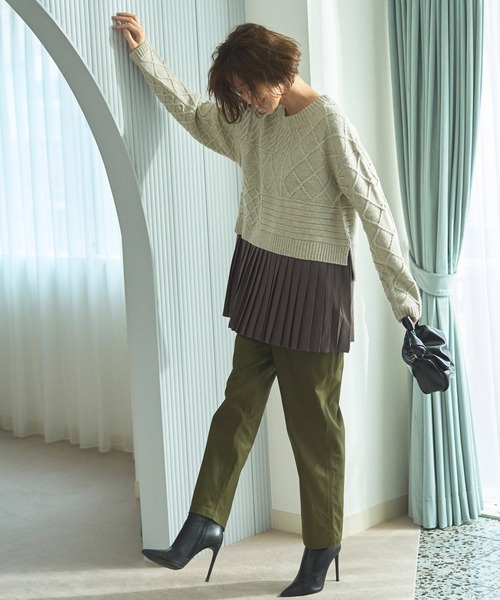 RUIRUE BOUTIQUE(ルイルエブティック)の「パッチワーク風プリーツレイヤード・ケーブルニット | アーガイル柄 クルーネック 長袖 ボリュームスリーブ プリーツ(ニット/セーター・レディース・ベージュ/ライトグレー/ブルー・M/L)」の16枚目の写真