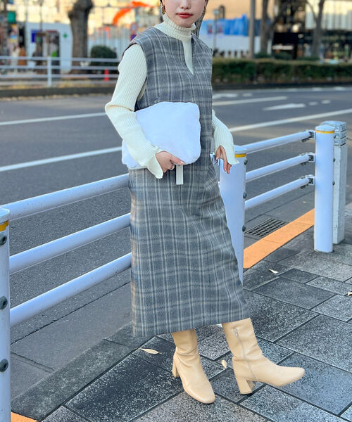 NOLLEY’S(ノーリーズ)の「ピーチジャンパーワンピース(ワンピース・レディース・ブラウン系その他/オフホワイト/グレー系その他/ブラック・38)」の4枚目の写真