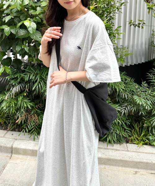 POLOCHAMPS(ポロチャンプス)の「【POLOCHAMPS/ポロチャンプス】別注 ワンポイント刺繍 半袖ロング丈 マタニティ Tワンピース(ワンピース・レディース・ブラック/ライトグレー/ベージュ・FREE)」の16枚目の写真