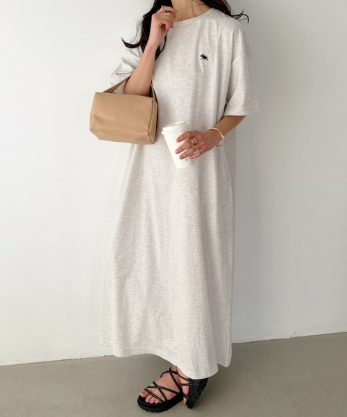 POLOCHAMPS(ポロチャンプス)の「【POLOCHAMPS/ポロチャンプス】別注 ワンポイント刺繍 半袖ロング丈 マタニティ Tワンピース(ワンピース・レディース・ブラック/ライトグレー/ベージュ・FREE)」の17枚目の写真