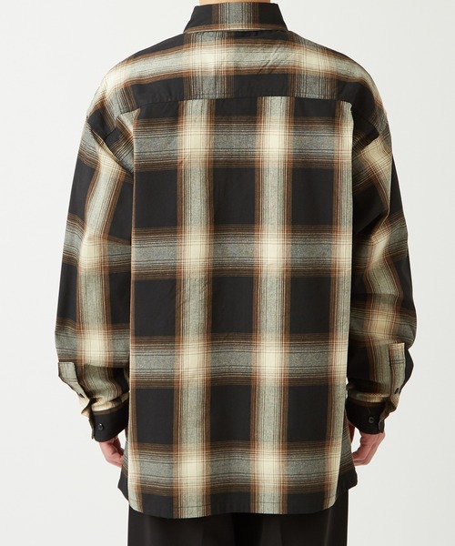 improves（インプローブス）の「サステナブル オンブレ チェック 長袖シャツ（シャツ/ブラウス・メンズ・ホワイト/ブルー/ブラウン/チャコール・MEDIUM/LARGE）」の7枚目の写真