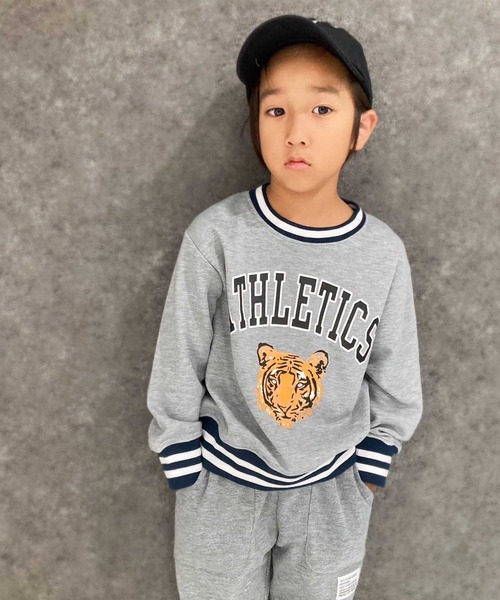 THE CASUAL（カジュアル）の「ラインリブちょいビッグトレーナー（スウェット・キッズ・ネイビー系/ダークグリーン系/杢グレー/グレー系/オフホワイト/チャコール/ベージュ系/ダークネイビー/グレー系1/ベージュ系1/ブラック/ホワイト系/ブラック系/ベージュ/ダークグリーン/グレー系2・110cm/140cm/130cm/120cm/160cm/150cm）」の9枚目の写真