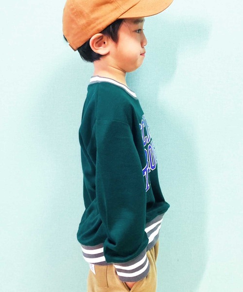 THE CASUAL（カジュアル）の「ラインリブちょいビッグトレーナー（スウェット・キッズ・ネイビー系/ダークグリーン系/杢グレー/グレー系/オフホワイト/チャコール/ベージュ系/ダークネイビー/グレー系1/ベージュ系1/ブラック/ホワイト系/ブラック系/ベージュ/ダークグリーン/グレー系2・110cm/140cm/130cm/120cm/160cm/150cm）」の20枚目の写真
