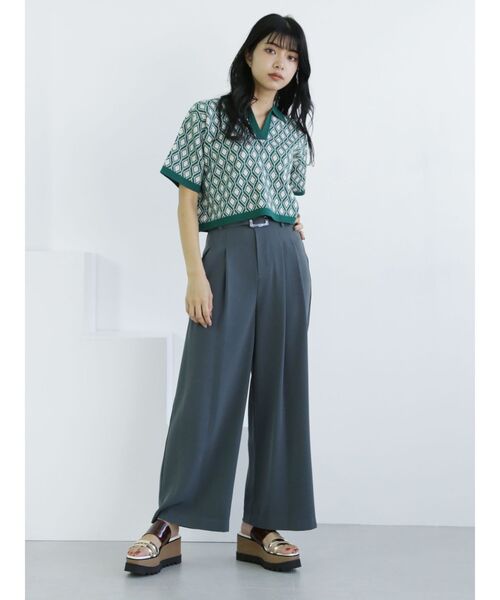 MURUA（ムルーア）の「ハイウエストタックワイドパンツ（スラックス・レディース・イエロー/ブルー/グレー/アイボリー・2/1）」の17枚目の写真