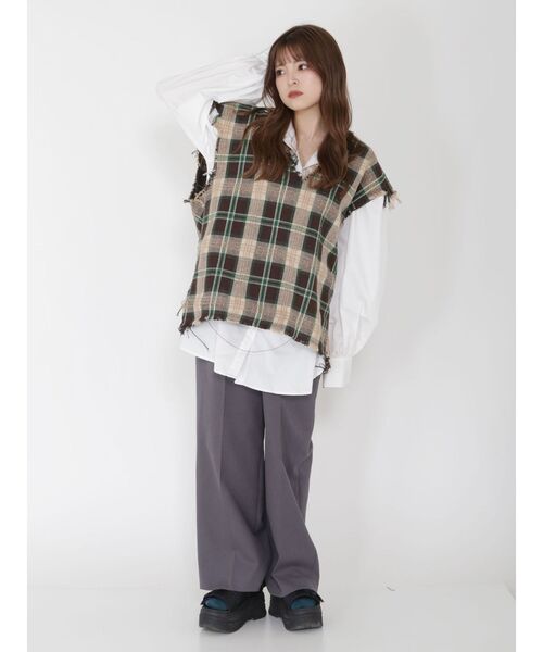 MURUA（ムルーア）の「ハイウエストタックワイドパンツ（スラックス・レディース・イエロー/ブルー/グレー/アイボリー・2/1）」の20枚目の写真