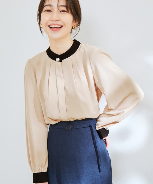 vis-`a-vis（ビサビ）の「【WEB限定】パール釦付きドット＆無地バイカラータックブラウス（シャツ/ブラウス・レディース・ホワイト系その他5/ブラック系その他/サックスブルー/ピンク・FREE）」の4枚目の写真