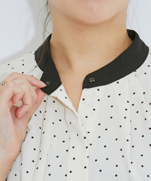 vis-`a-vis（ビサビ）の「【WEB限定】パール釦付きドット＆無地バイカラータックブラウス（シャツ/ブラウス・レディース・ホワイト系その他5/ブラック系その他/サックスブルー/ピンク・FREE）」の10枚目の写真
