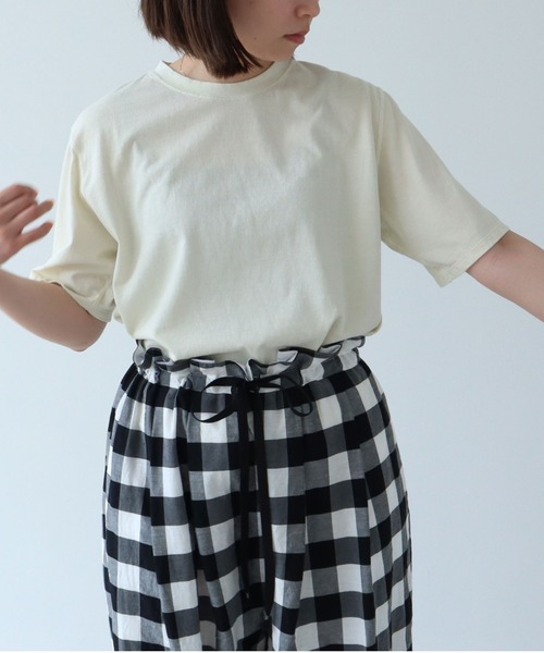 yuni（ユニ　）の「●18/-スーピマキュプラ天竺　Tシャツ（Tシャツ/カットソー・レディース・ブラウン/ホワイト/ブラック/アイボリー・FREE）」の3枚目の写真