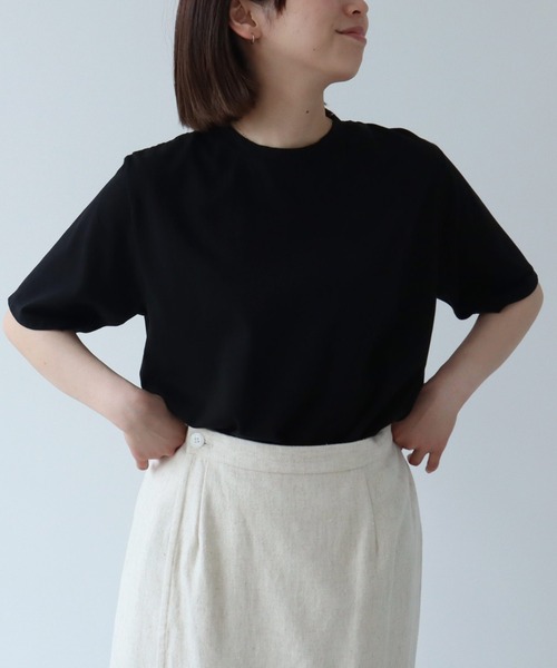 yuni（ユニ　）の「●18/-スーピマキュプラ天竺　Tシャツ（Tシャツ/カットソー・レディース・ブラウン/ホワイト/ブラック/アイボリー・FREE）」の4枚目の写真